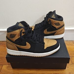Nike Air Jordan 1 Melo Size 8 Basketball Sneakers Vintage Gold Black Carmelo Sz